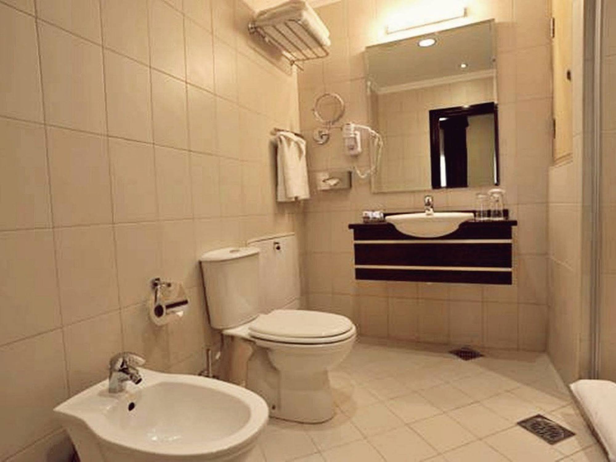 Il Palazzo Hotel And Suites Amman Exterior photo